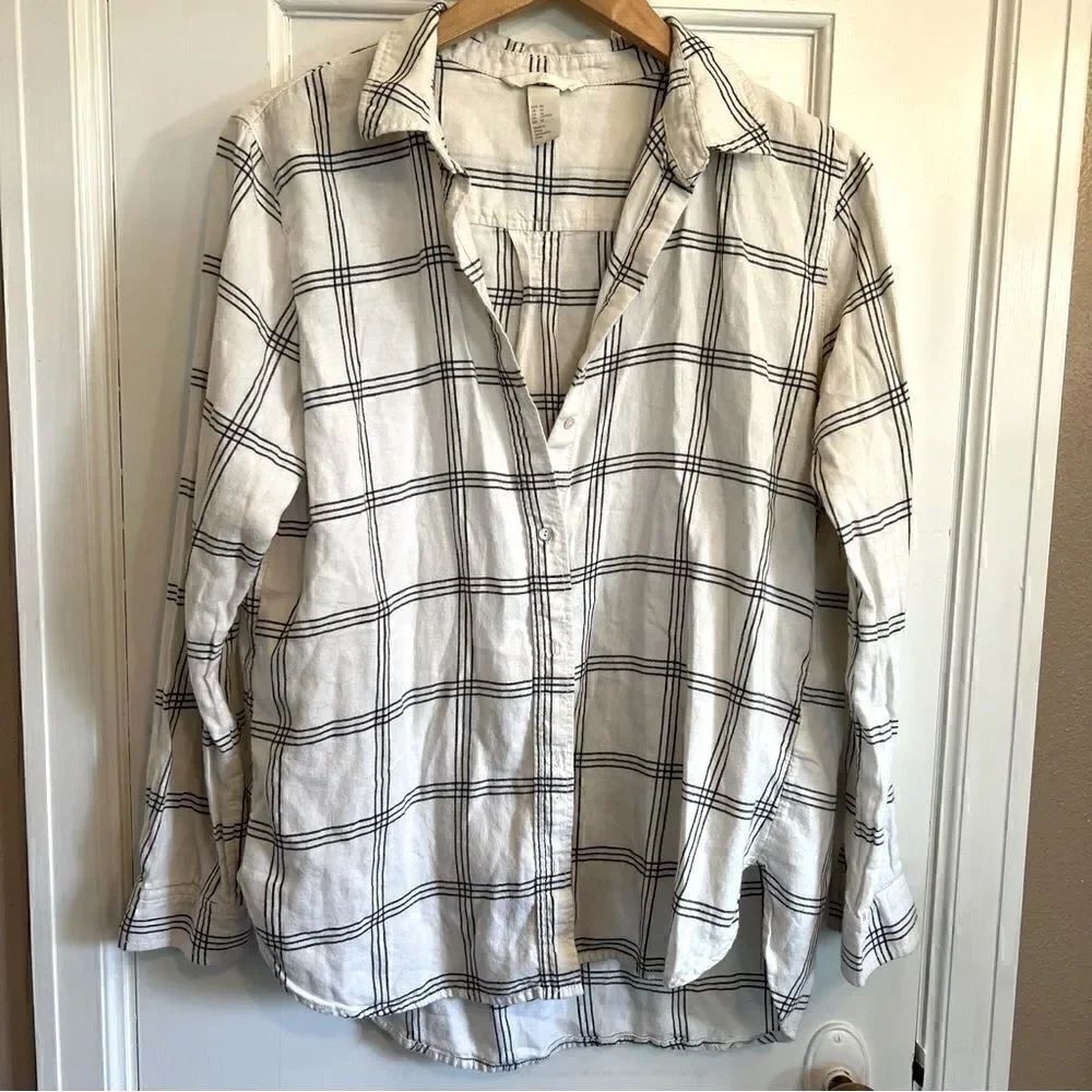 H&M White and Grey flannel top